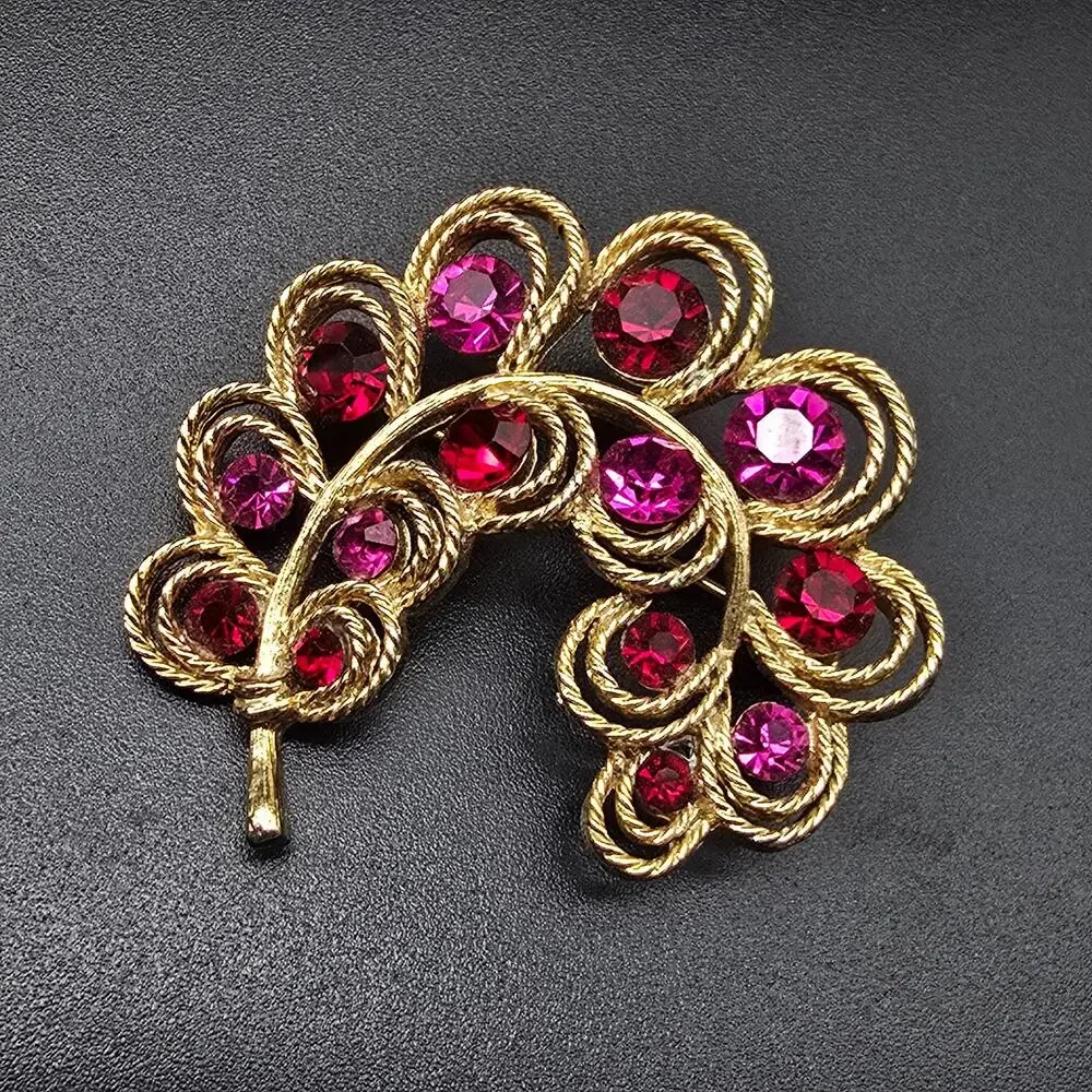 Pink Rhinestone Leaf Brooch Gold TOne VIntage Glam Costume Jewelry